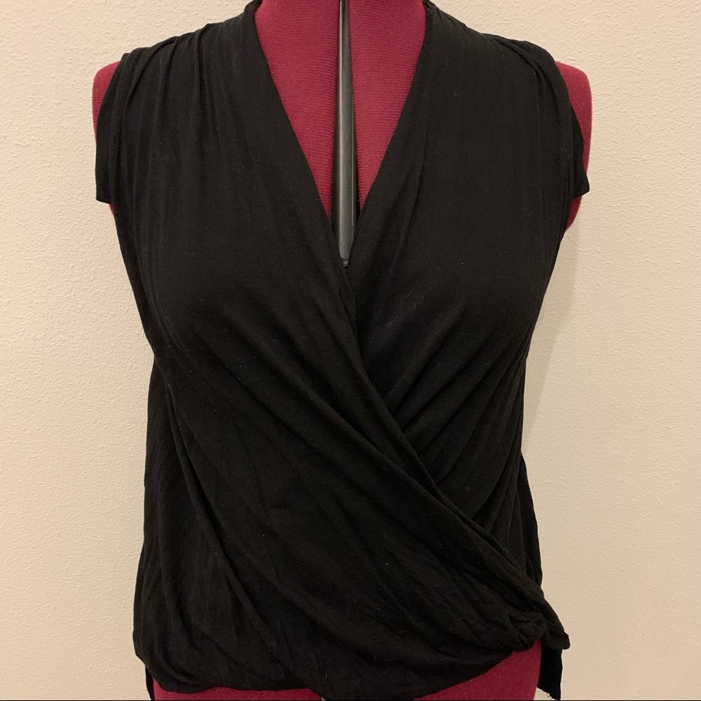 Akemi + Kin Tank Top - Picture 2 of 6